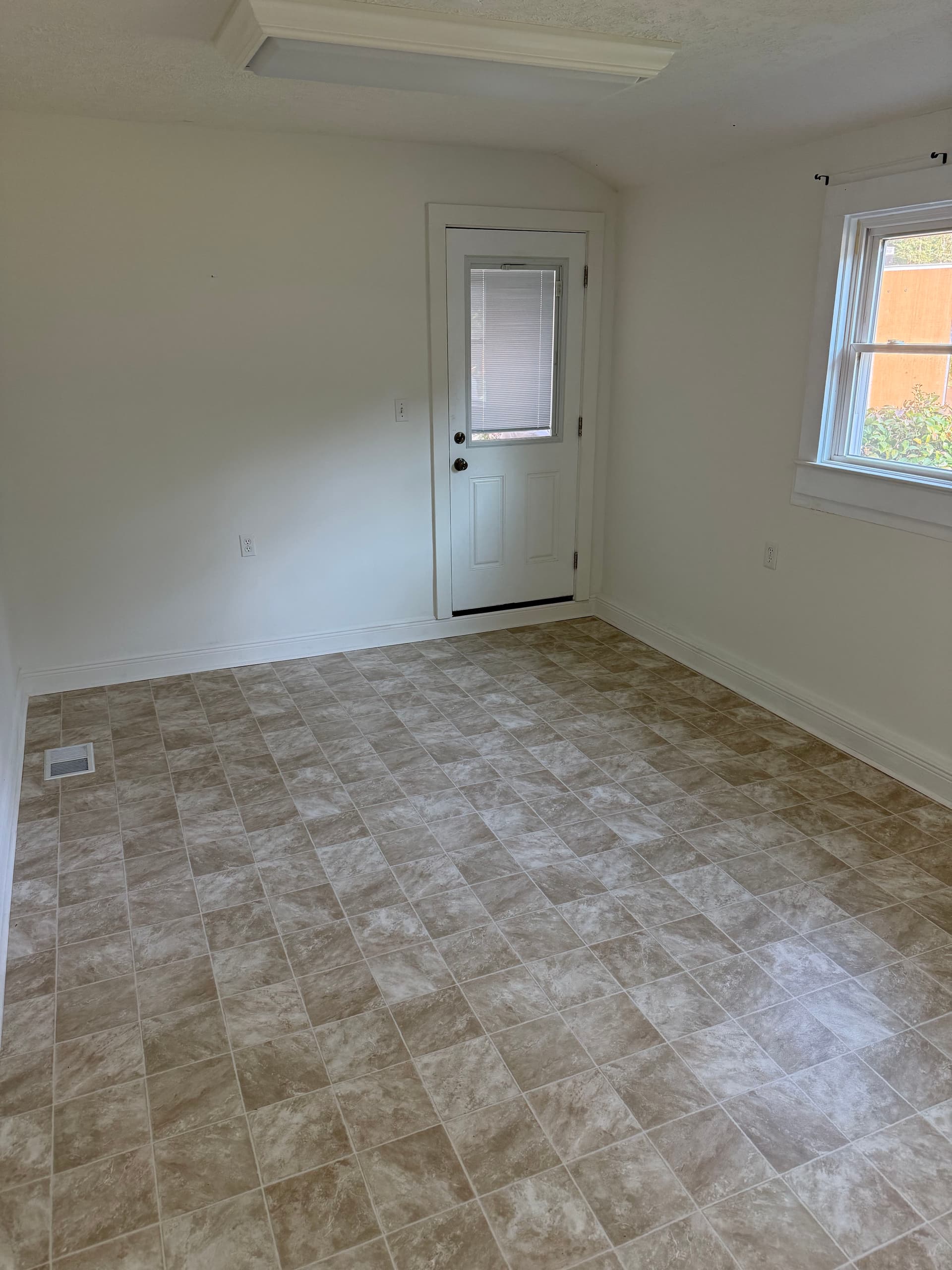 Gallery photos for From Rotted Subfloor to Solid Ground - Full Room Rebuild: Image #4